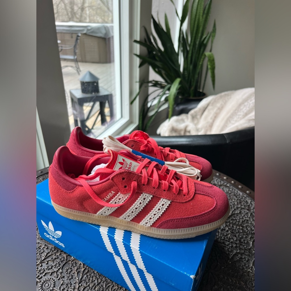 ADIDAS SAMBA OG KIDS VALENTINE’S DAY SNEAKERS IN RED PINK 13 1 - Picture 8 of 13
